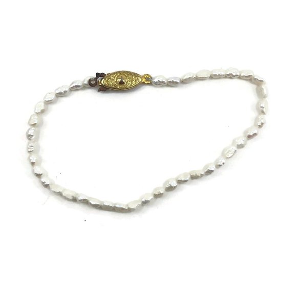 Dainty Freshwater Pearl Bead Bracelet - Picture 3 of 6